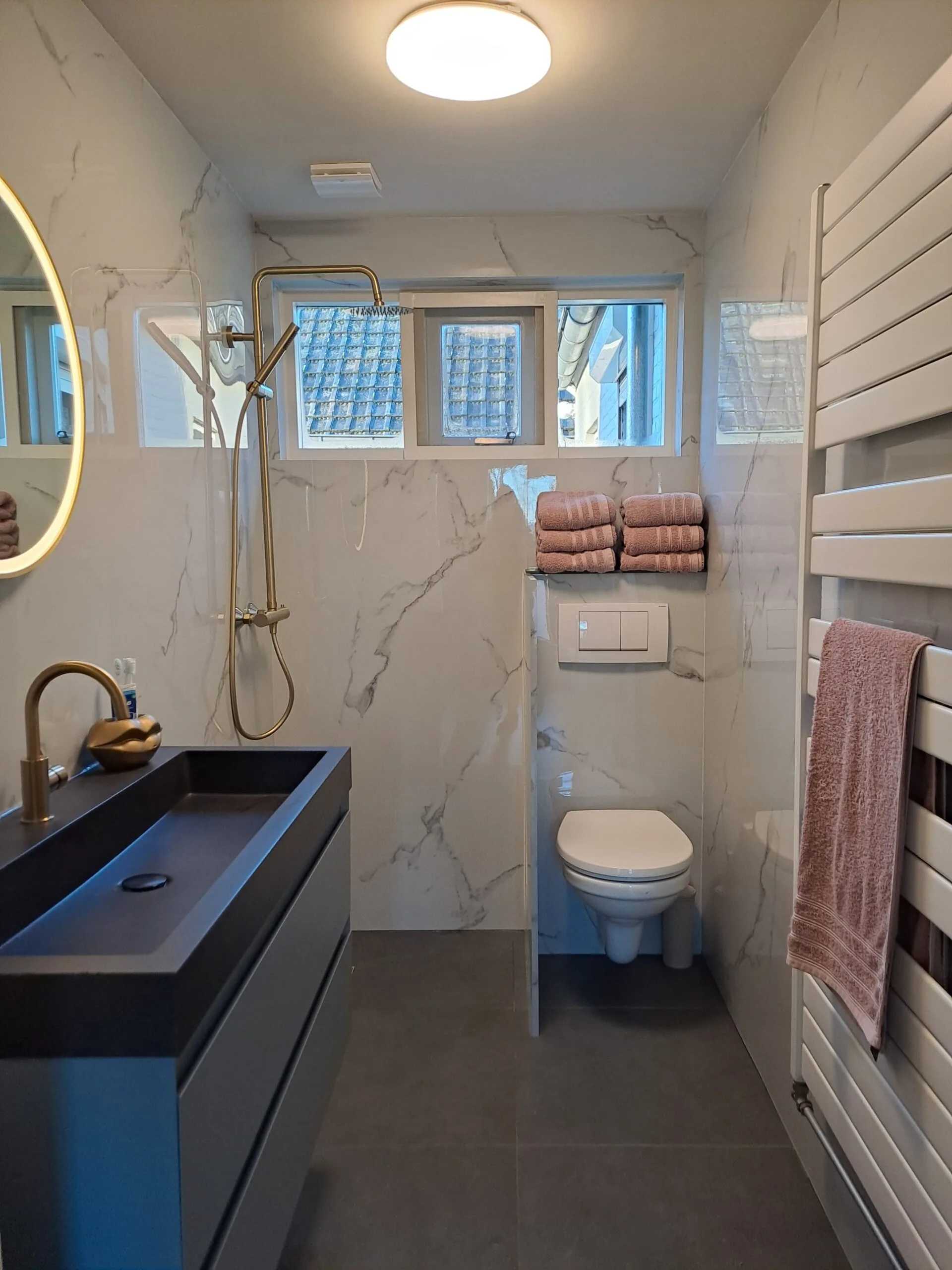 Marmer plaat - Plain White Marble  - Waterbestendig wandpaneel PVC - 280x122cm - Afbeelding 3